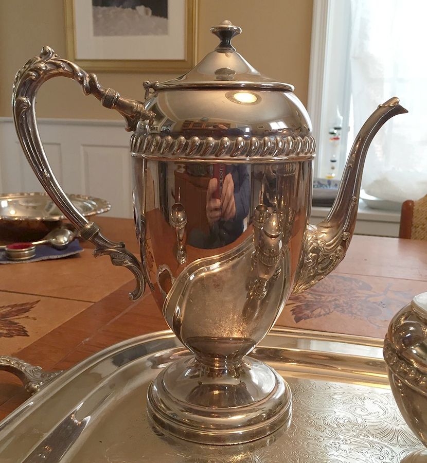 Sdn23 (Silverplate, Hollowware) Silverplate Coffee Pot by Sheridan Silver Co-1