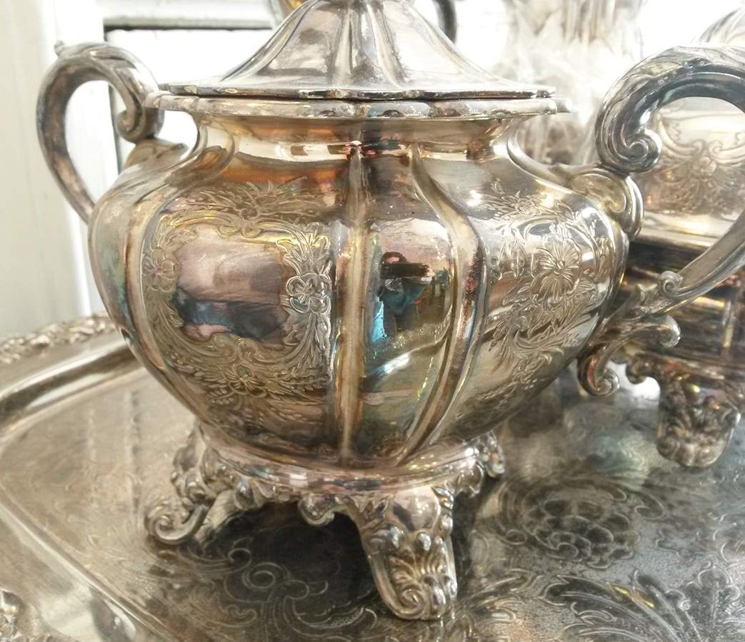 3021 (Silverplate, Hollowware) Sugar Bowl & Lid by Simpson Hall & Miller-1