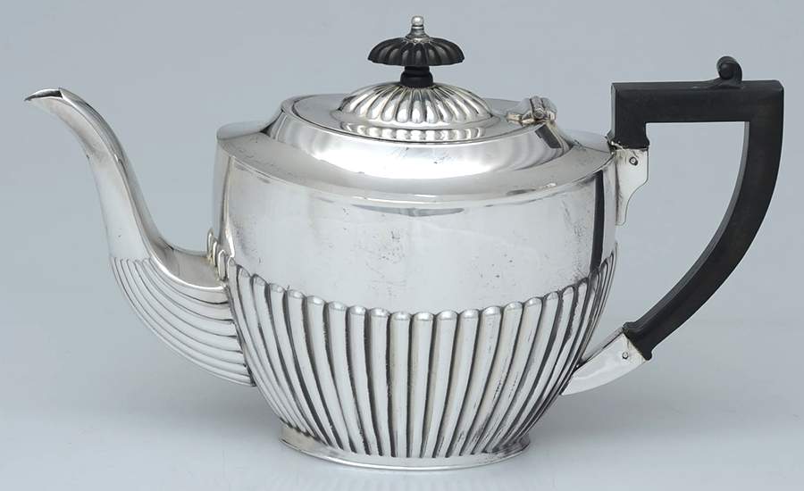 836 (Silverplate, Hollowware) Teapot by Sheffield Silver Co (England)-1
