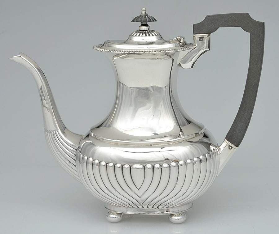 Dearden (Silverplate, Hollowware) Silverplate Coffee Pot by Sheffield Silver Co (England)-1