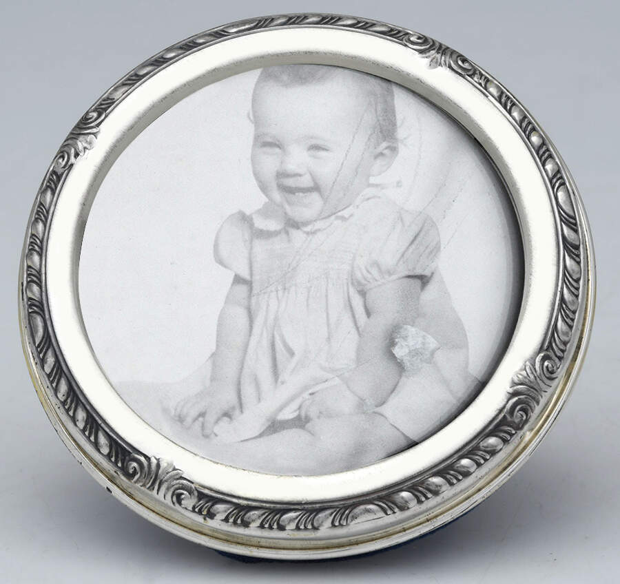 SBS44 (Sterling, Hollowware) 3" Round Picture Frame by Saart Brothers-1