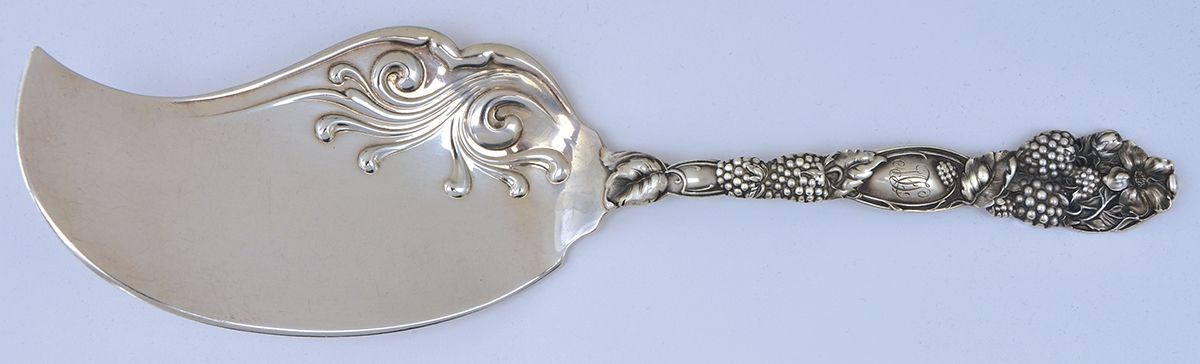 Blackberry (Sterling, 1875) Large Solid Ice Cream Server by Tiffany & CO SILVER-1
