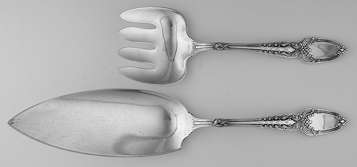 Broom Corn (Sterling, 1890, M-T-C) 2 Piece Large Solid Fish Serving Set by Tiffany & CO SILVER-1