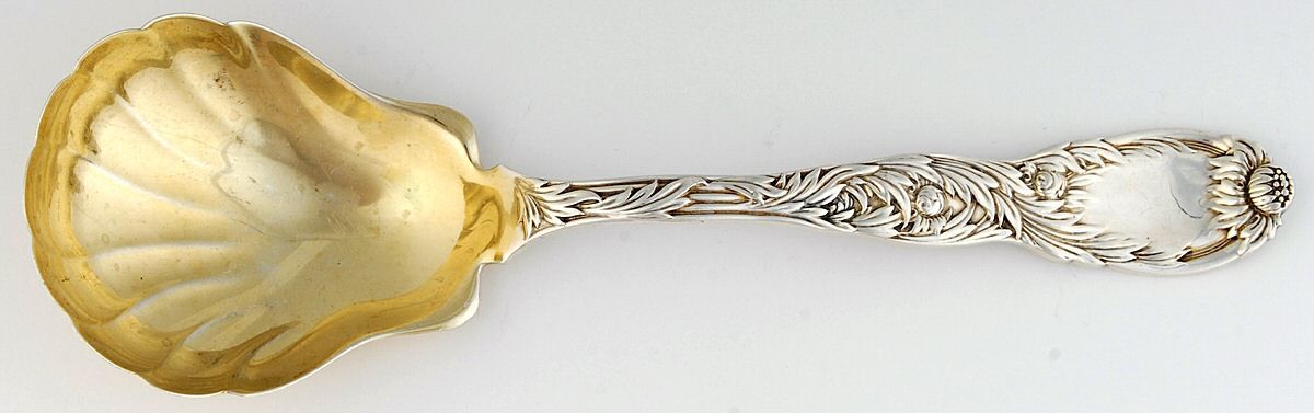 Chrysanthemum (Sterling, 1880) Small Solid Berry/Casserole Spoon by Tiffany & CO SILVER-1
