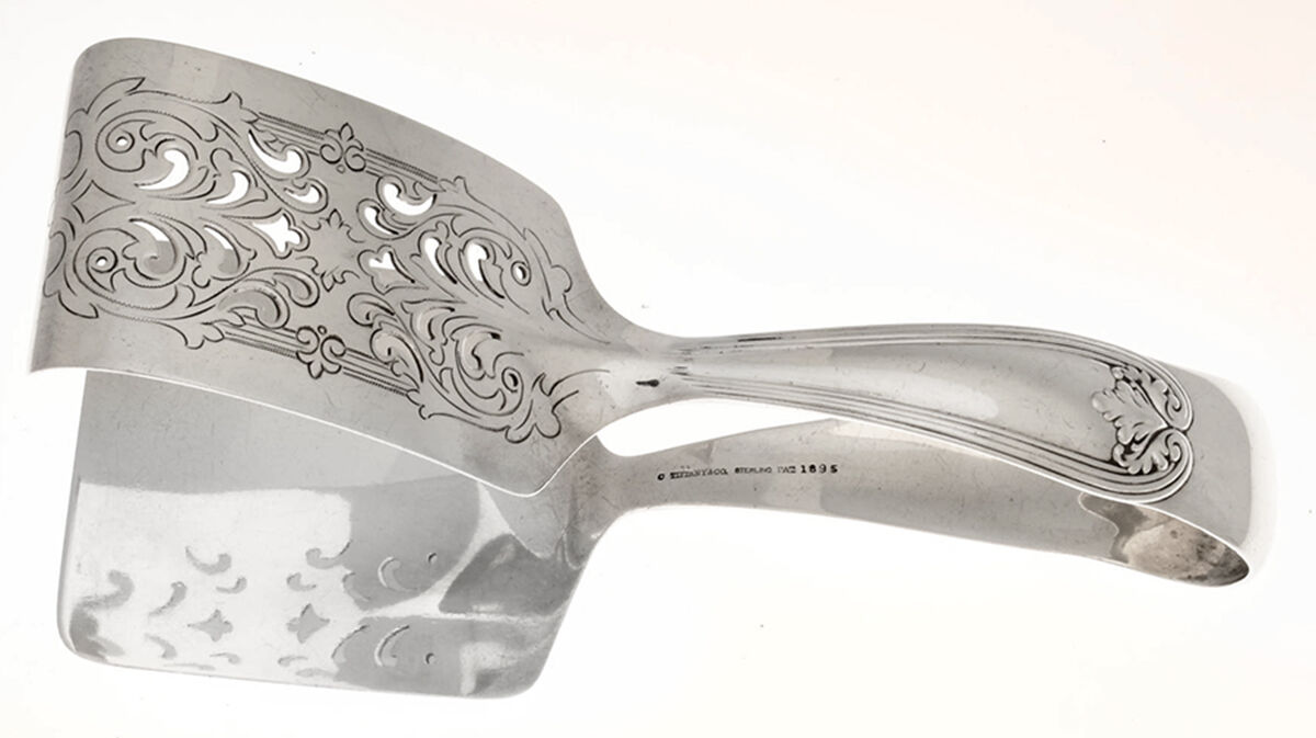 Colonial (Sterling, 1895) Solid Piece Aspragus Tongs by Tiffany & CO SILVER-1