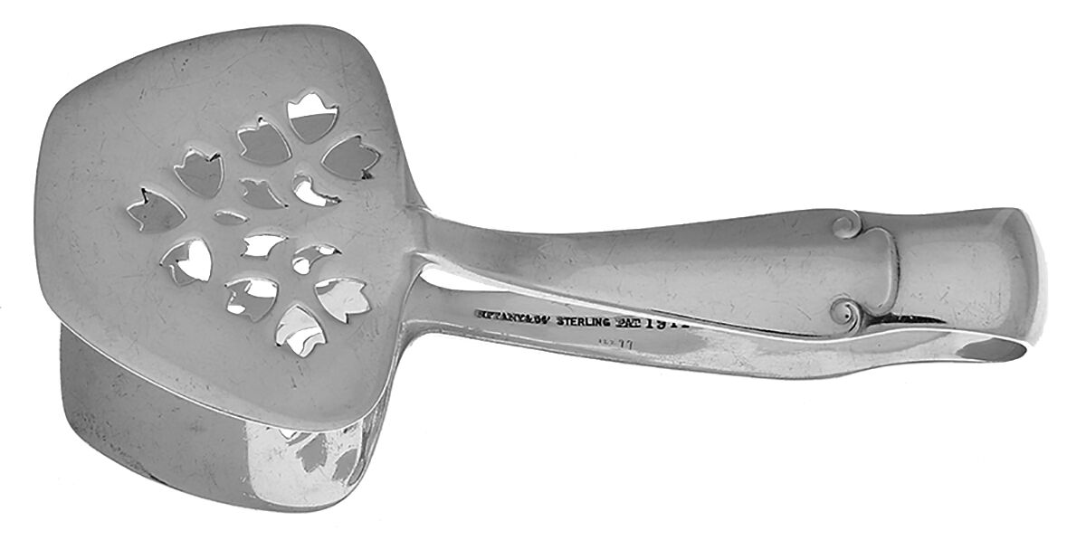 Flemish (Sterling, 1911, No Monograms) Small Solid Sandwich Tongs by Tiffany & CO SILVER-1