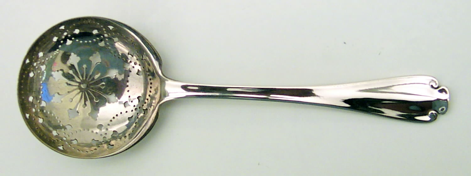 Flemish (Sterling, 1911, No Monograms) Large Sugar Sifter by Tiffany & CO SILVER-1