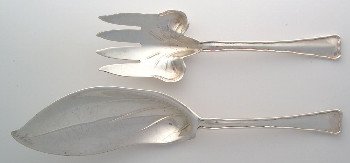 Lap-Over-Edge (Sterling, 1880) Solid 2-Piece Small Fish Serving Set by Tiffany & CO SILVER-1