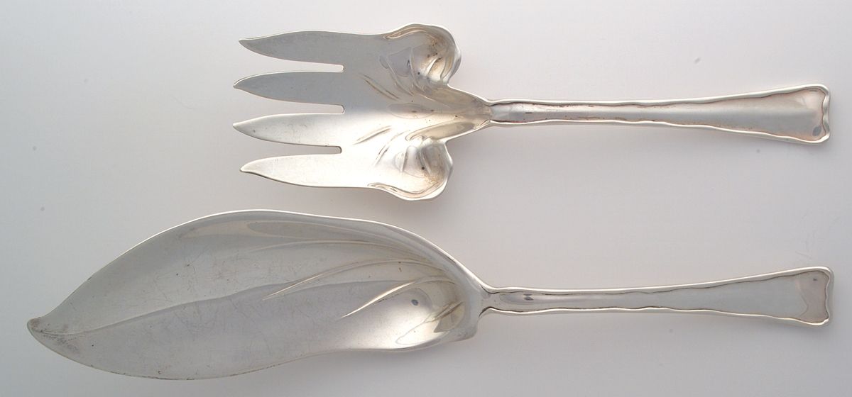 Lap-Over-Edge (Sterling, 1880) 2 Piece Large Solid Fish Serving Set by Tiffany & CO SILVER-1