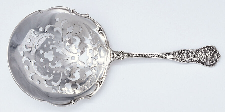 Olympian (Sterling, 1878, No Monograms) Pierced Saratoga Chips Server by Tiffany & CO SILVER-1