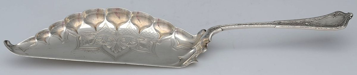 Persian (Sterling, 1872) Bright Cut Crumb/Crumber Knife Large Variant by Tiffany & CO SILVER-1