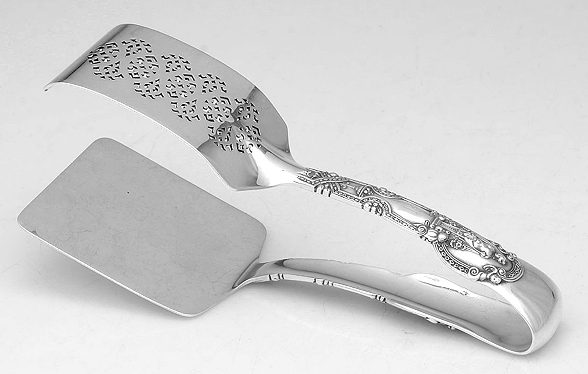 Renaissance (Sterling, 1905) Solid Piece Aspragus Tongs by Tiffany & CO SILVER-1