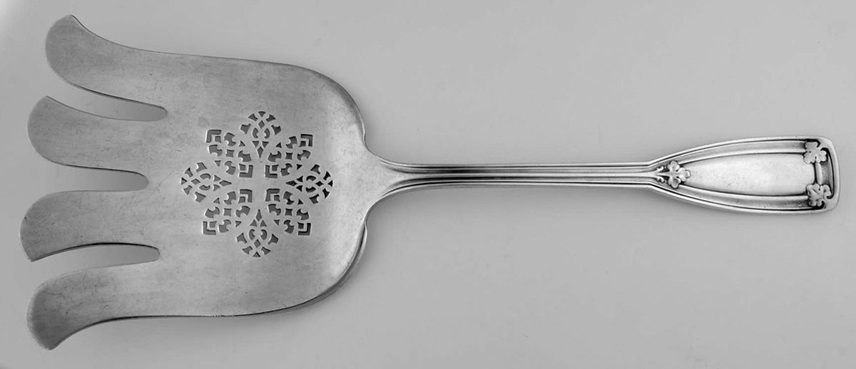 St. Dunstan (Sterling, 1909, No Monograms) Large Solid Asparagus Serving Fork by Tiffany & CO SILVER-1