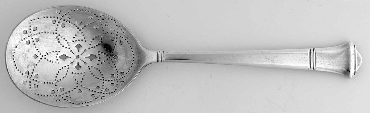 Windham (Sterling, 1923, No Monograms) Solid Pierced Egg Server by Tiffany & CO SILVER-1