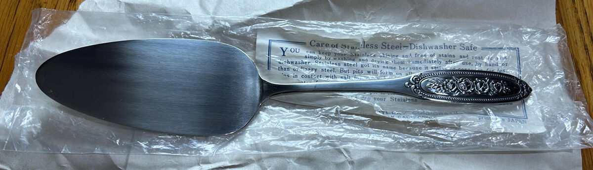Beaded Rose (Stainless) Pie Server with Stainless Blade by Towle Silver-1