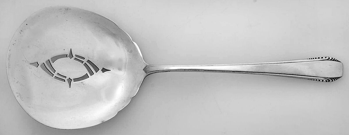 Cascade (Sterling, 1933, No Monograms) Tomato Server, Solid Piece by Towle Silver-1