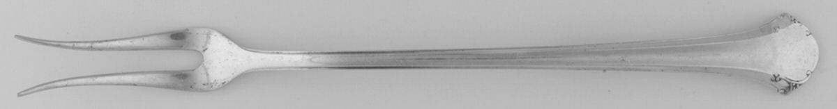 Chippendale (Sterling, 1937) Olive Fork by Towle Silver-1