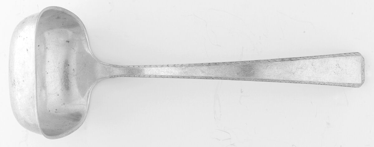 Craftsman-Carved (Sterling, 1933) Solid Gravy Ladle by Towle Silver-1