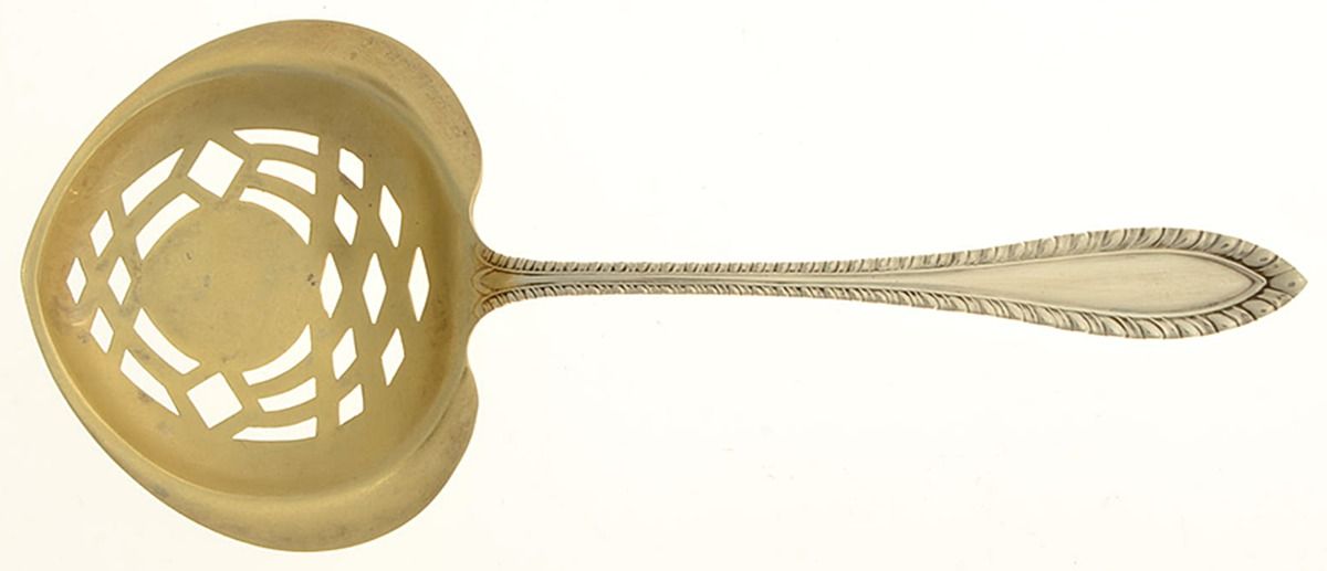 Godroon (Sterling, 1907) Solid Bon Bon Spoon with Pierced Bowl by Towle Silver-1