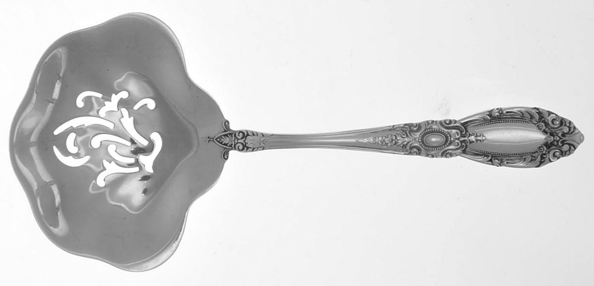 King Richard (Sterling, 1932, No Monos) Pierced Almond Spoon by Towle Silver-1