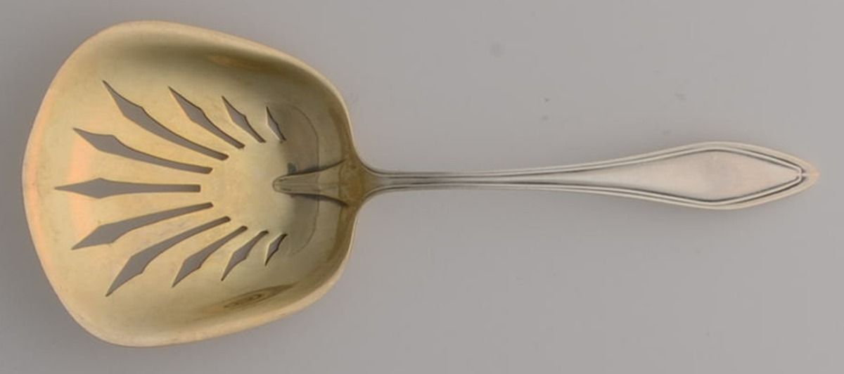 Mary Chilton (Sterling, 1912, No Monos) Pierced Almond Spoon by Towle Silver-1