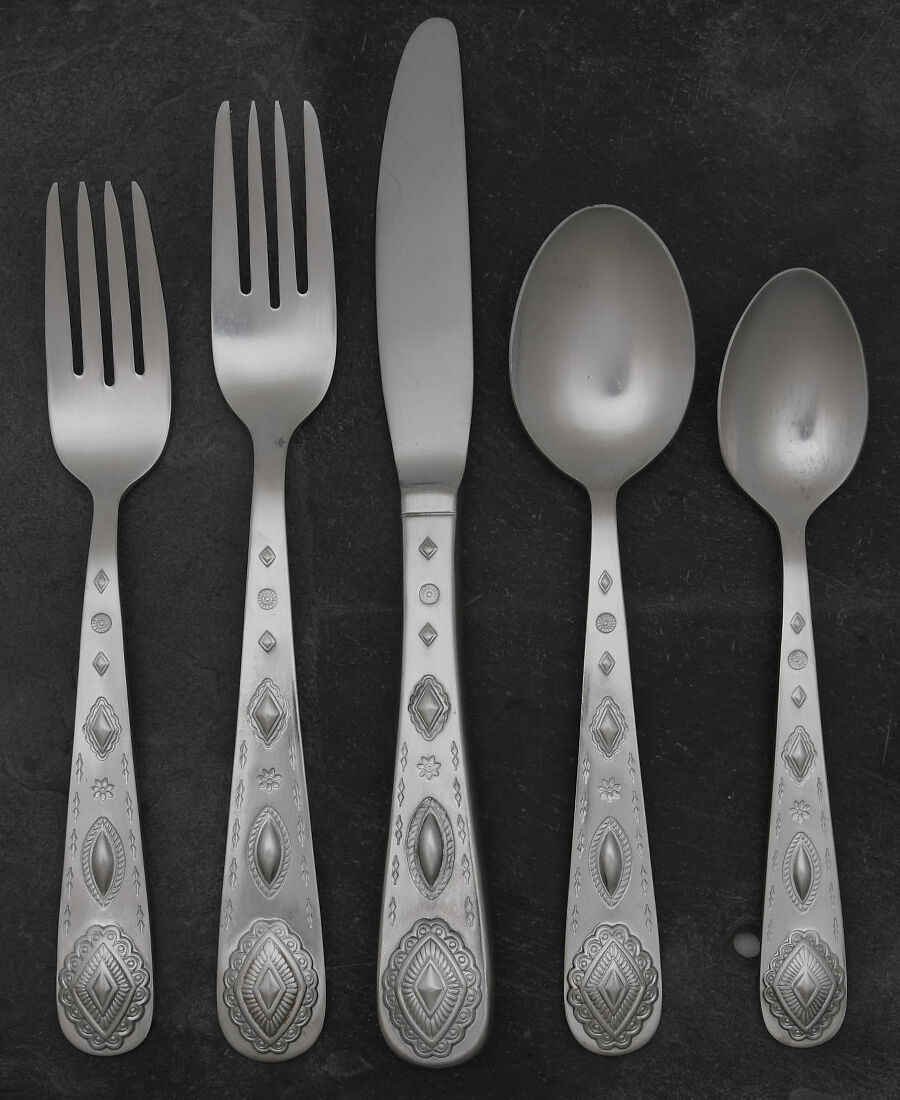 Mesa (Stainless, Supreme) 5 Piece Place Setting by Towle Silver-1
