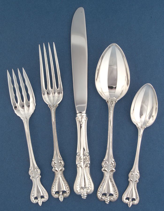 Old Colonial (Sterling, 1895, No Monograms) 5 Piece Place Size Setting by Towle Silver-1