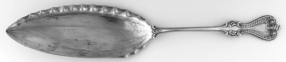 Old Colonial (Sterling, 1895, No Monograms) Large Solid Fish Serving Knife by Towle Silver-1
