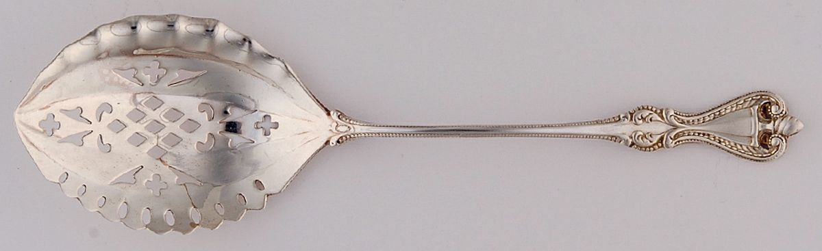 Old Colonial (Sterling, 1895, No Monograms) Solid Pierced Cheese Server by Towle Silver-1
