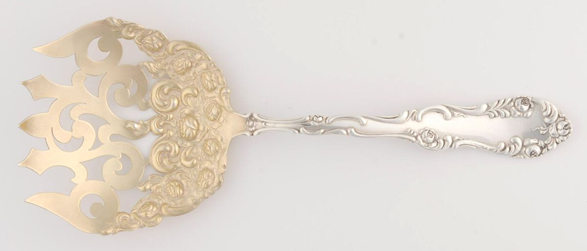 Old English (Sterling, 1892, No Monos) Solid Pierced Patty Server by Towle Silver-1
