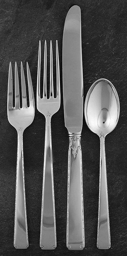 Old Lace (Sterling, 1939, No Monograms) 4 Piece Place Size Setting by Towle Silver-1