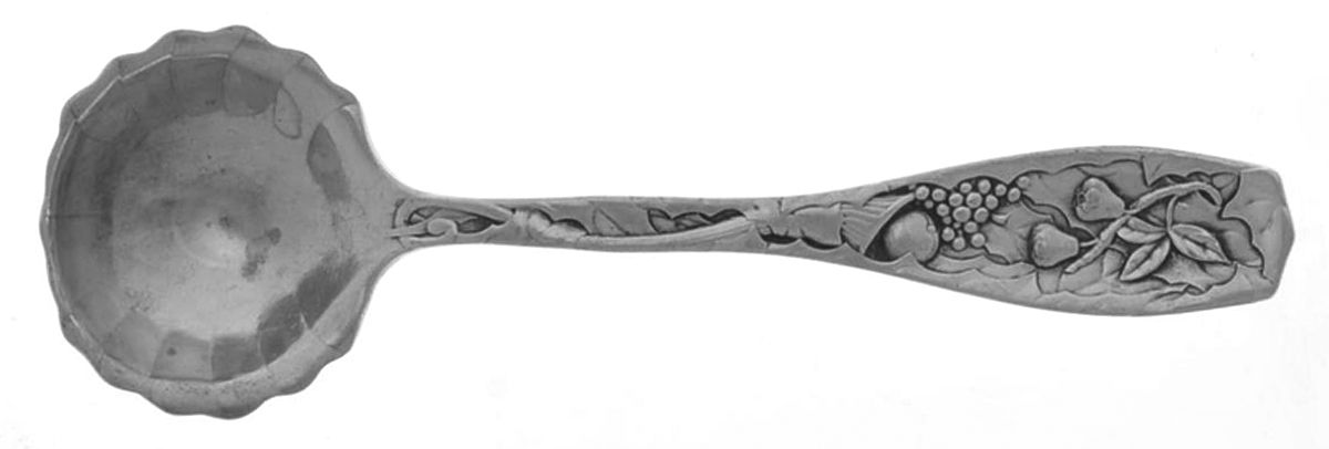 Pomona (Sterling, 1887) Master Salt Spoon by Towle Silver-1
