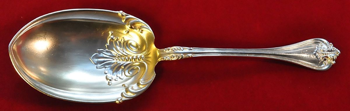 Richmond (Sterling, 1901, No Monograms) Large Solid Berry/Casserole Spoon by Towle Silver-1