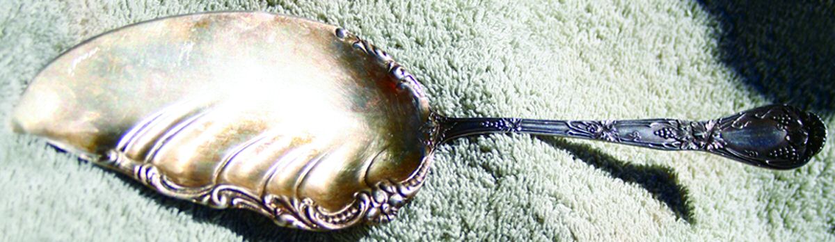 Verona (Sterling, 1905) Large Solid Ice Cream Server by Towle Silver-1