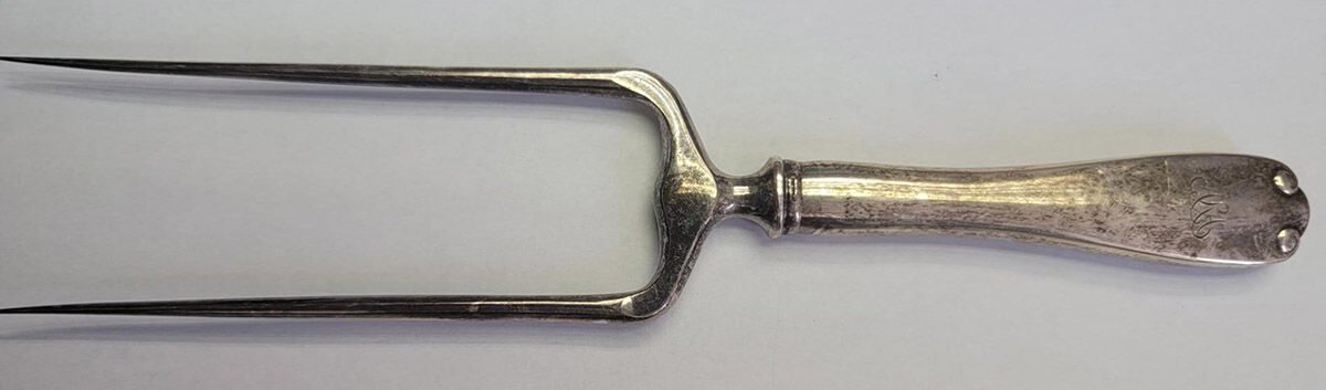Flemish (Sterling, 1911, No Monograms) Large Joint/Roast Holder Fork by Tiffany & CO SILVER-1