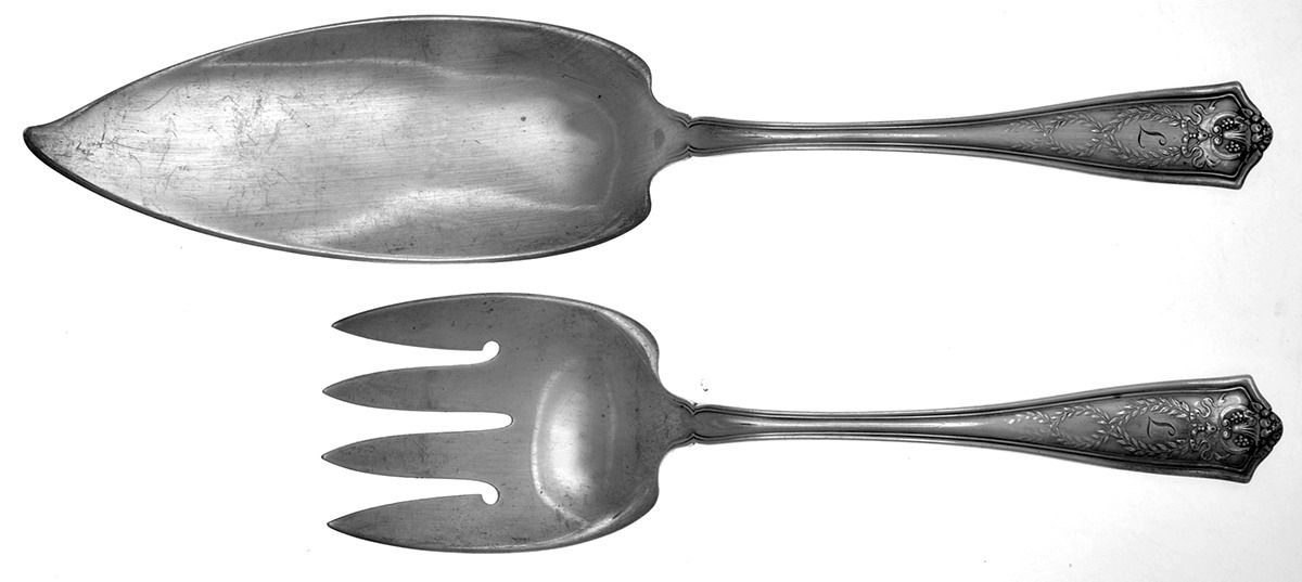 Winthrop (Sterling, 1909, Monograms) 2 Piece Large Solid Fish Serving Set by Tiffany & CO SILVER-1