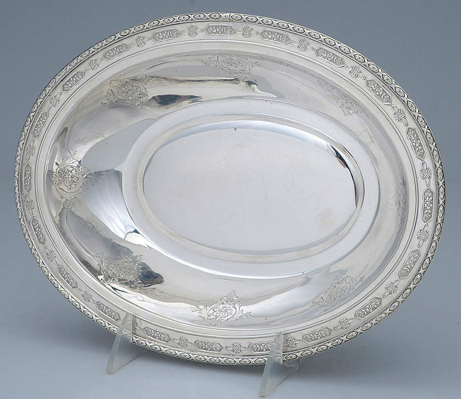 Louis XIV (Sterling, Hollowware) 10" Oval Vegetable by Towle Silver-1
