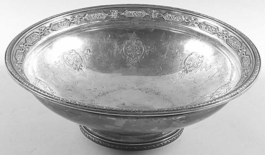 Louis XIV (Sterling, Hollowware) Medium Footed Fruit Bowl by Towle Silver-1