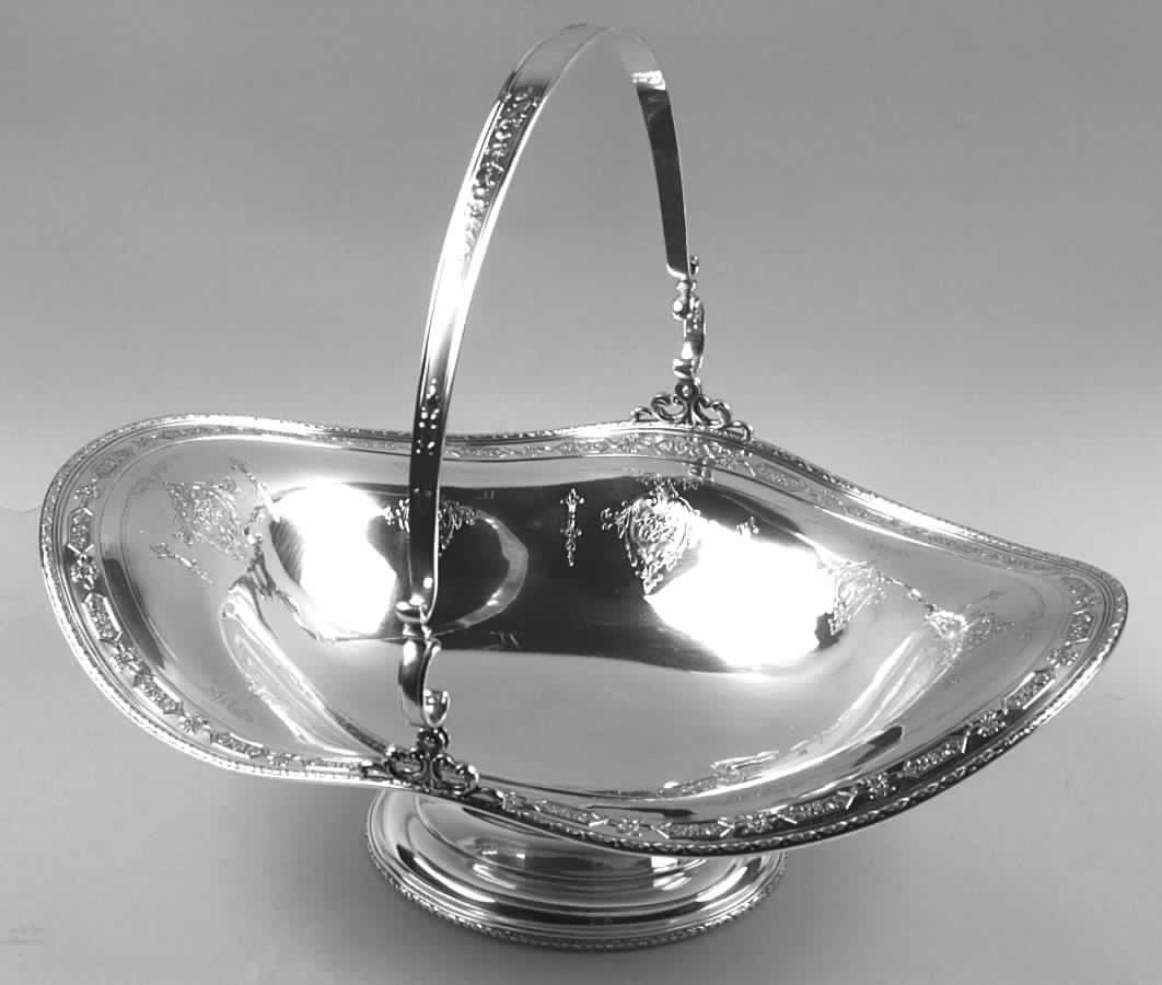 Louis XIV (Sterling, Hollowware) 16" Handled Oval Footed Centerpiece by Towle Silver-1