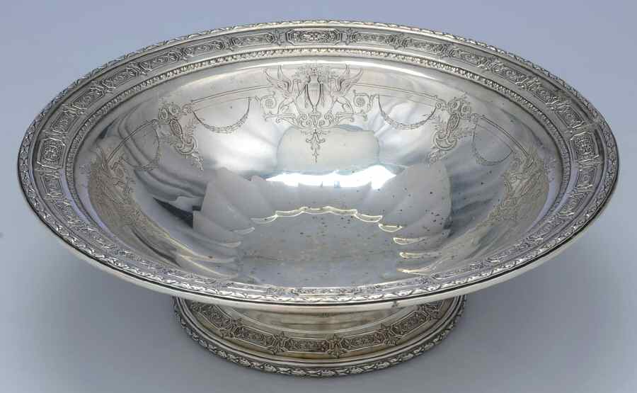 Louis XIV (Sterling, Hollowware) 11" Round Footed Centerpiece by Towle Silver-1