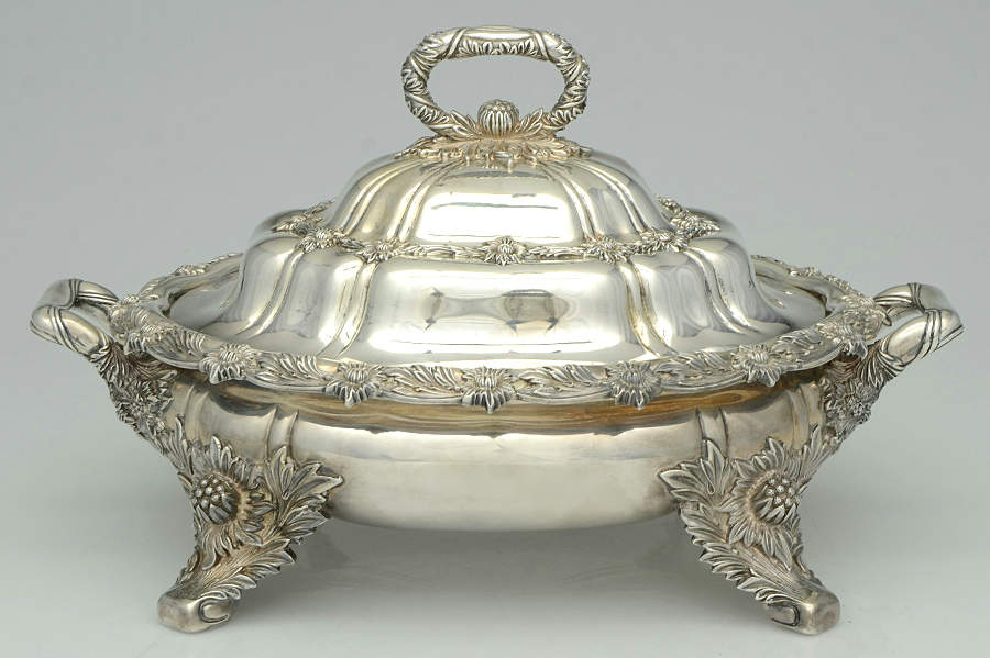 Chrysanthemum (Strl, 1880, Hlwr, 925-1000, FloralEdge) 11" Oval Footed Entree Server & Lid by Tiffany & CO SILVER-1