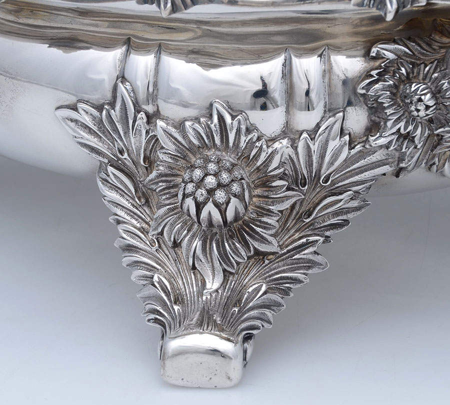 Chrysanthemum (Strl, 1880, Hlwr, 925-1000, FloralEdge) 11" Oval Footed Entree Server & Lid by Tiffany & CO SILVER-3