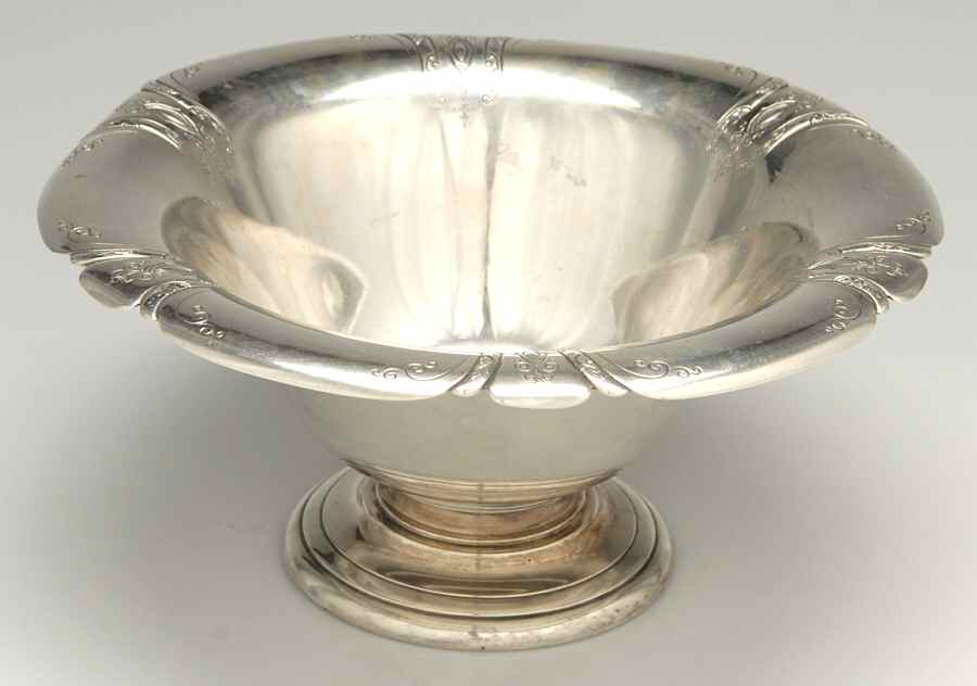 Lady Diana (Sterling, 1929, Hollowware) Round Sterling Footed Centerpiece by Towle Silver-1