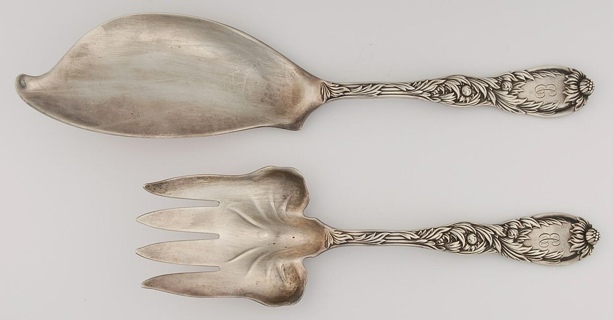 Chrysanthemum (Sterling, 1880) Solid 2-Piece Small Fish Serving Set by Tiffany & CO SILVER-1