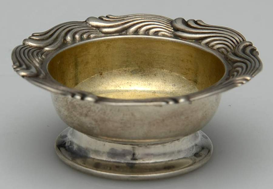 Wave Edge (Sterling, 1884, Waves, Hollowware) Mini Individual Open Salt by Tiffany & CO SILVER-1