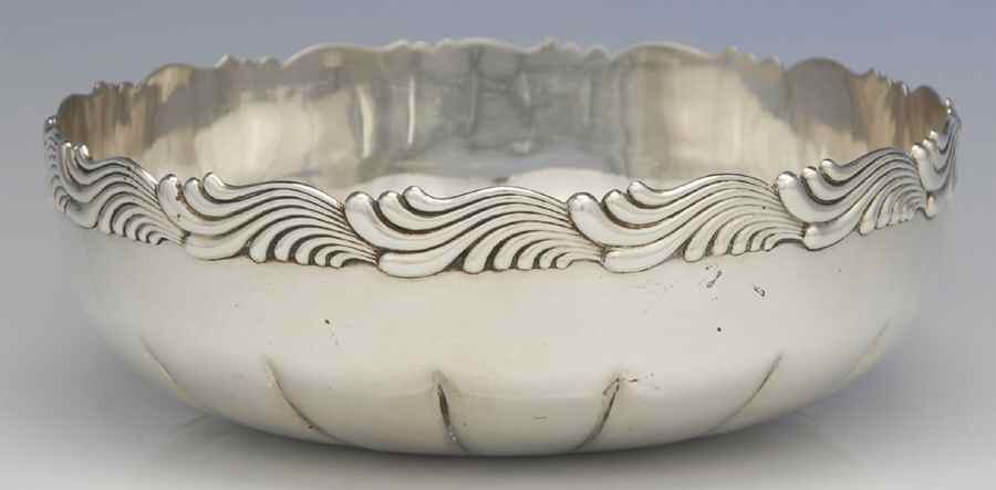 Wave Edge (Sterling, 1884, Waves, Hollowware) 8" Round Vegetable by Tiffany & CO SILVER-1
