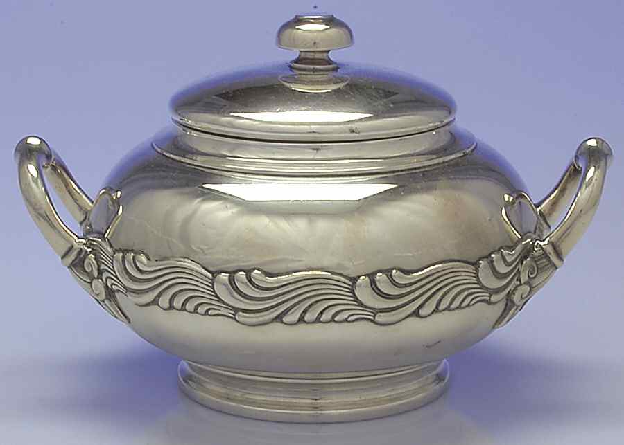 Wave Edge (Sterling, 1884, Waves, Hollowware) Sugar Bowl & Lid by Tiffany & CO SILVER-1