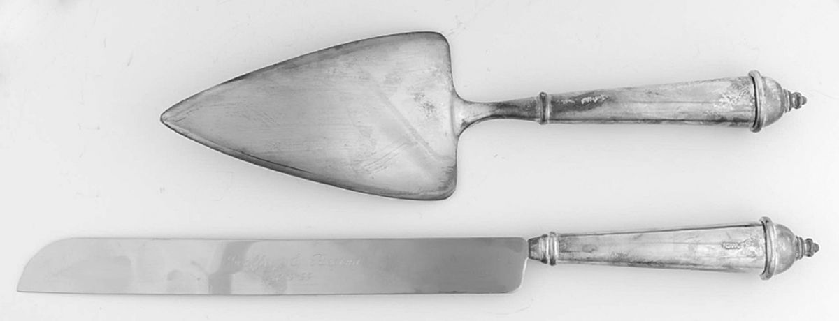 Copenhagen (Silverplate, 2000, Frosted Handle) Cake Knife with Stainless Blade by Towle Silver-1