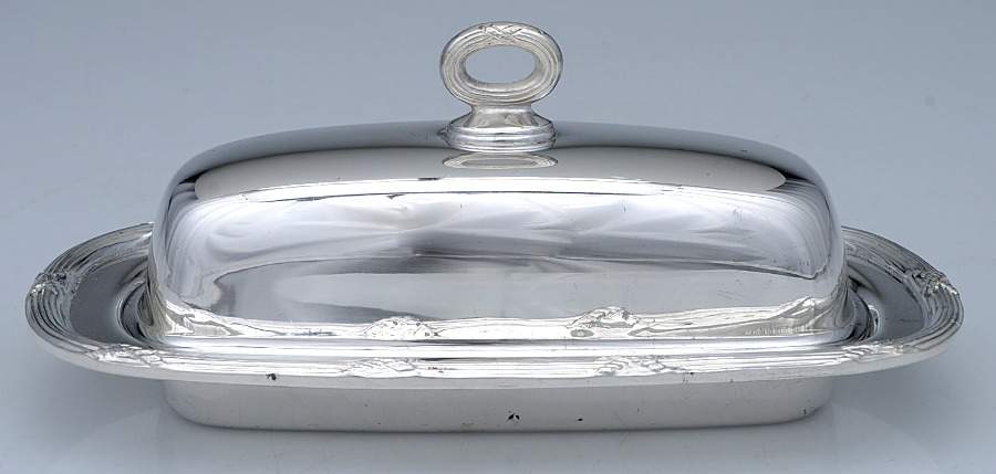 2851 (Silverplate, Hollowware) 1/4 Pound Covered Butter Dish by Towle Silver-1