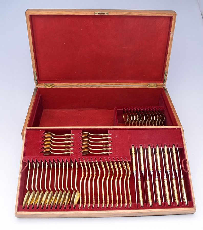 English King Gold (Str, 1885, Gold Vermeil) 61 Piece Estate Set with Flatware Chest by Tiffany & CO SILVER-1